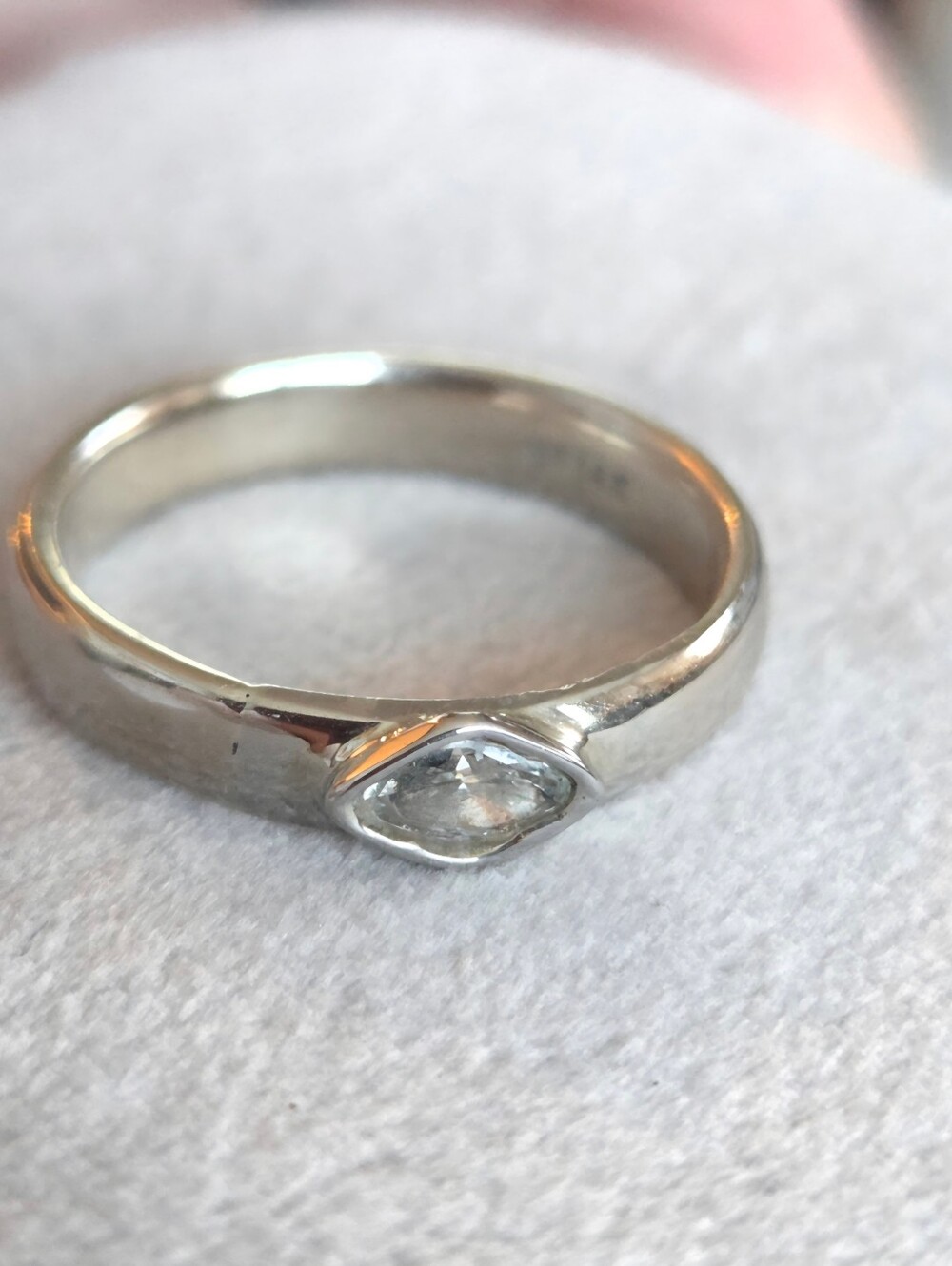 14k Marquise Diamond East-West Bezel Set Solitaire Ring - Unisex - 7.5